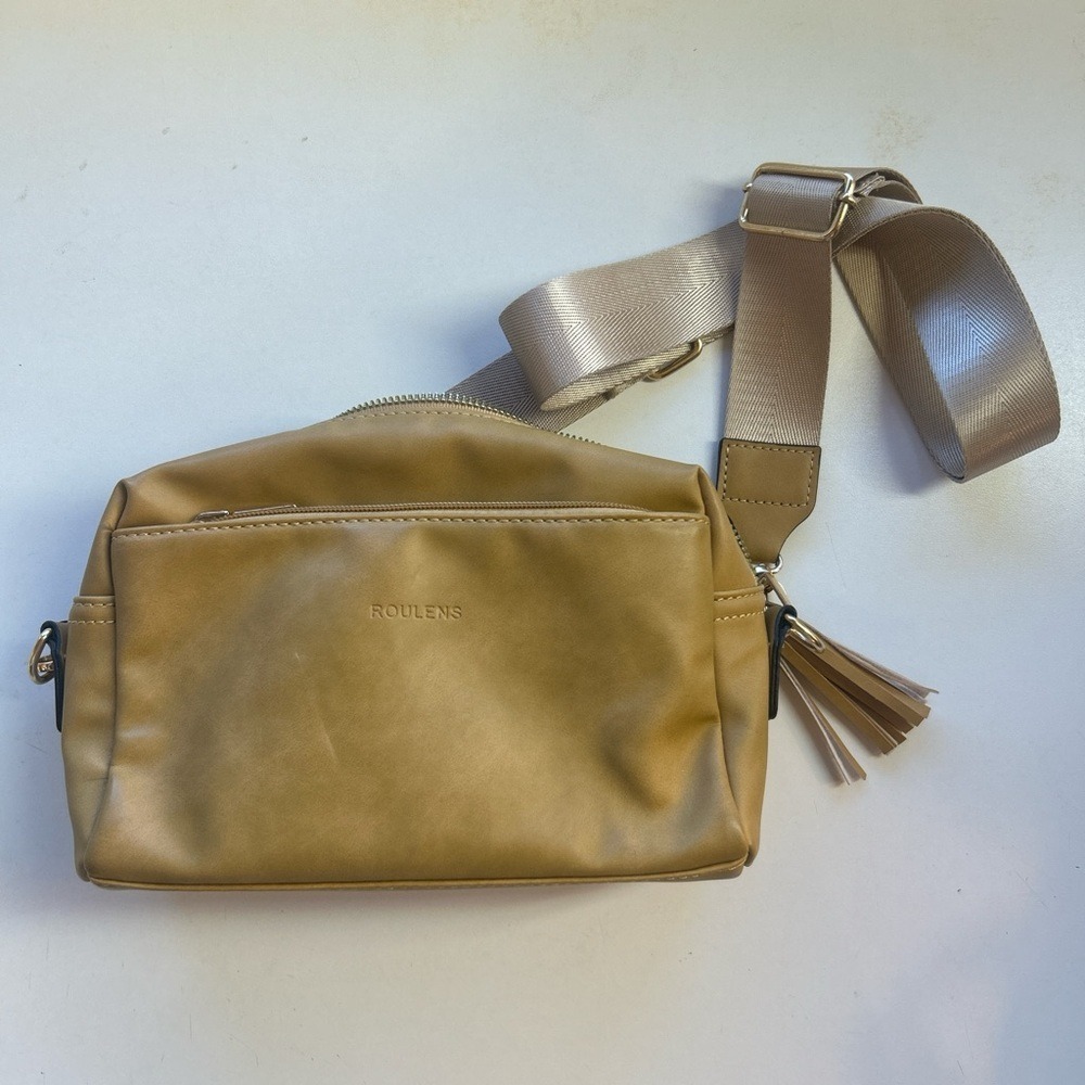 Roulen Tan‎ Crossbody Bag